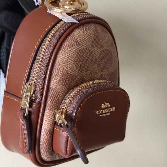 Coach Signature print Mini court Backpack, Bag charm Keychain. NWT. Authentic - Picture 2 of 12